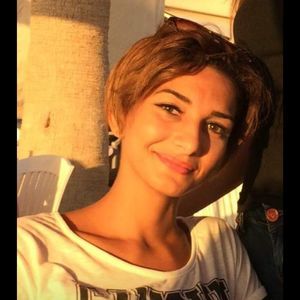 Meet your Posher, Noura